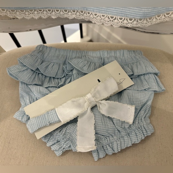 🦢 6~9 Mth Baby Seersucker Embroidered Lace Dress Ruffle Panty Hair Bow Set NWT - Picture 5 of 10